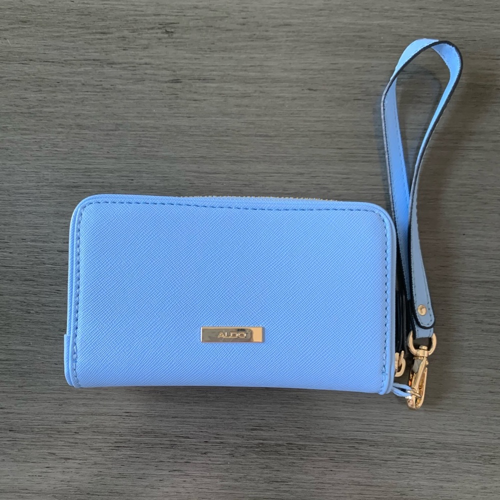 Baby blue Aldo wallet/wristlet